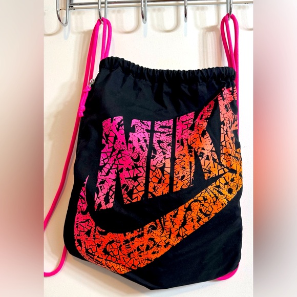NIKE Drawstring Backpack - Picture 9 of 13